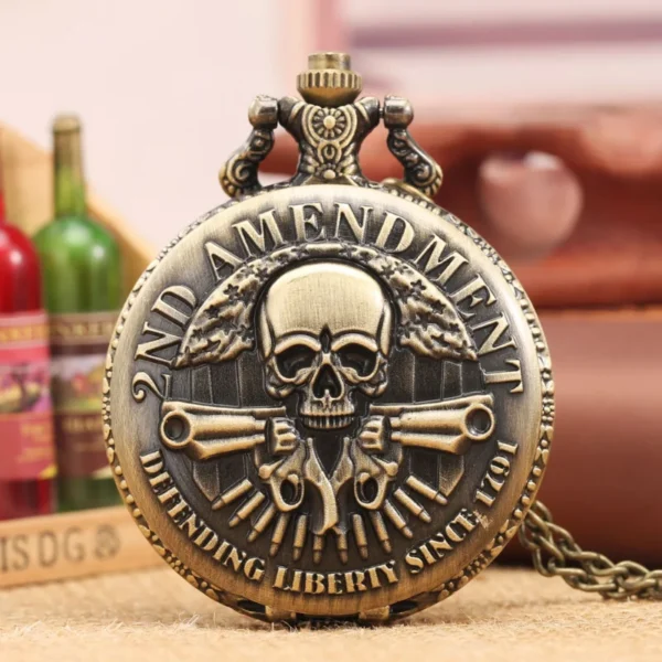 WECIN Vintage Bronze Revolver-Schädel Taschenuhr