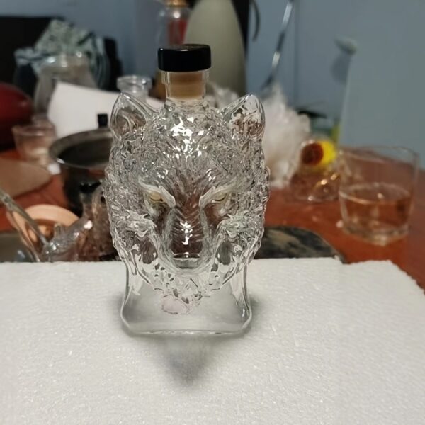 Whiskyflasche mit Wolfskopf-Design Einzigartiger Dekanter für Besondere Anlässe – Bild 6
