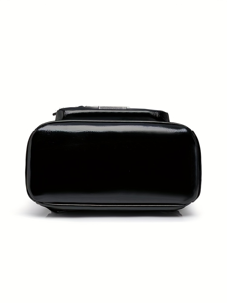 Auffälliger 3D-Rucksack in Helm-Optik mit Strass-Verzierung – Bild 14